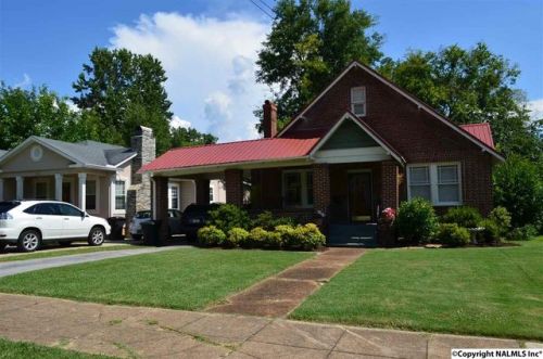 916 Walnut St, Gadsden, AL 35901-4039