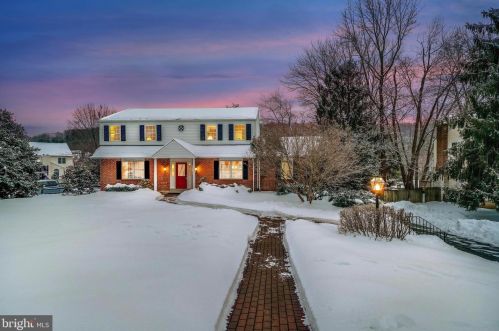 23 Scarlet Oak Dr, Miquon, PA 19444-2420