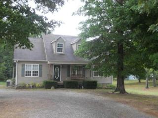 1099 Old County House Rd, Charlotte TN  37036-5611 exterior