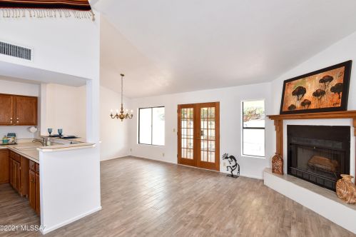 7924 Sabino Sunrise Cir, Tucson, AZ 85750-9751