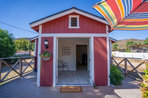 20135 Grand Ave, Wildomar CA  92595-9370 exterior