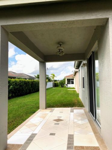 254 Manatee Springs Way, Fort Pierce, FL 34986-1716