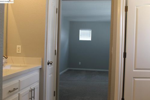 595 Scudero Cir, West Pittsburg CA  94565-2499 exterior