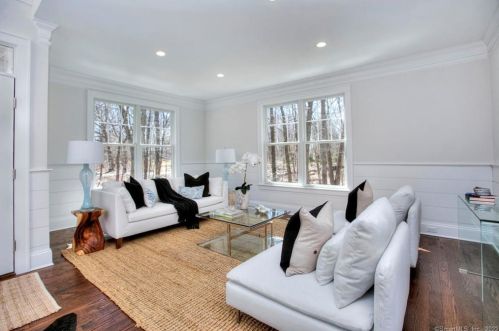 14 Yew St, Norwalk, CT 06850-1231