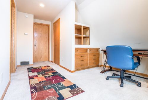 8604 Montana Ave, Milwaukee WI 53227-3441 exterior