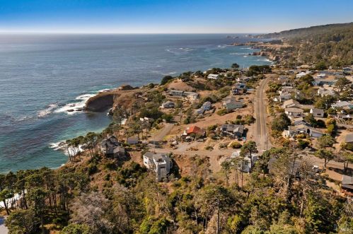38664 Coral Ct, The Sea Ranch, CA 95445-8416