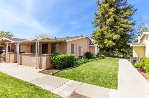 19219 Avenue Of The Oaks, Santa Clarita, CA 91321-4852