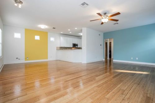 2902 13th St, Austin TX  78702-2420 exterior