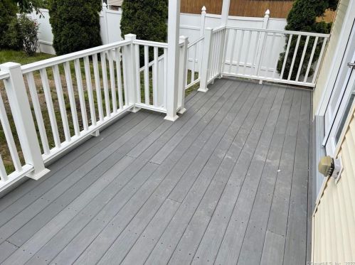 79 Botsford Ave, Milford CT  06460-5852 exterior