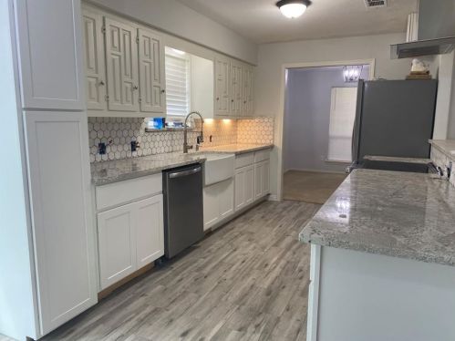 2720 Grandview Dr, Plano TX  75075-8110 exterior