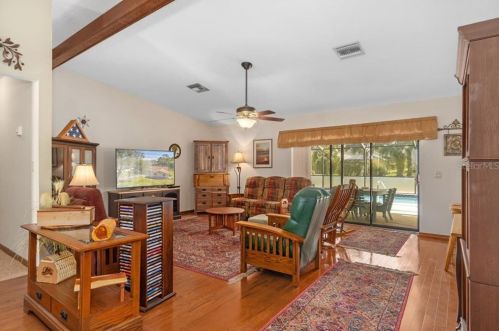 10208 Hoover St, Brooksville FL  34608-7137 exterior