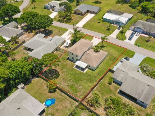 2581 Jason Ave, Fort Pierce, FL 34952-7266