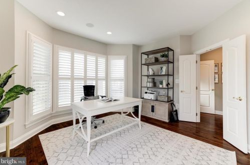 18506 Pelicans Nest Way, Leesburg VA  20176-3963 exterior