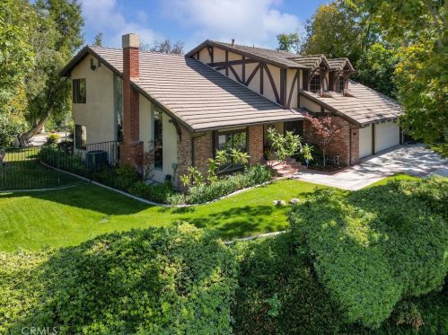 808 Easthills Dr, West Covina, CA 91791-3449