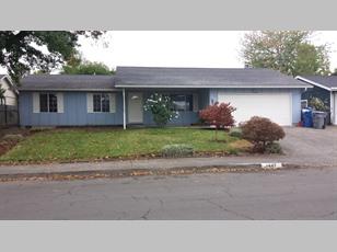 1447 Palace Dr, Salem, OR 97301-3135