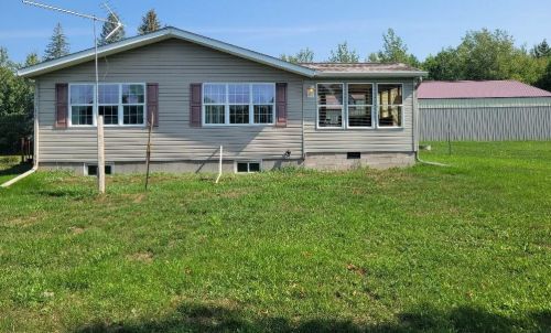 2147 Best Ln, Shell Lake WI 54871-4448 exterior