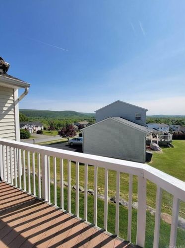 30 Clinton Dr, Washingtonville NY  10992-1300 exterior