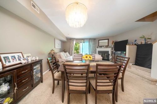 9 Lawrence Ct, Teaneck NJ  07666-6489 exterior