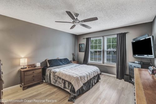1706 Dahlia Ct, Jackson Twp NJ  08527-4133 exterior