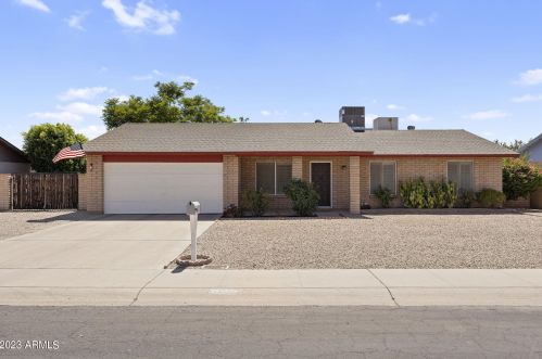 12229 49th Dr, Glendale, AZ 85304-2213