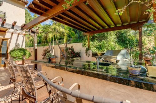 5320 Ivafern Ln, La Canada CA  91011-2811 exterior