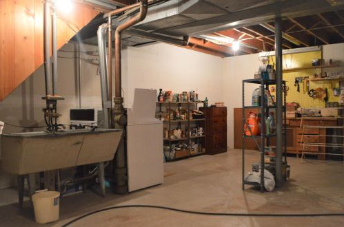 8029 18 Ave, Kenosha WI 53143-1631 exterior