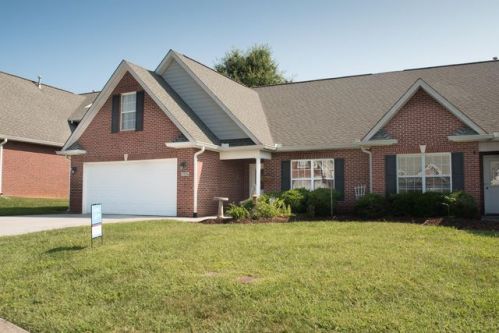 3526 Oak Villa Way, Knoxville, TN 37931-1635