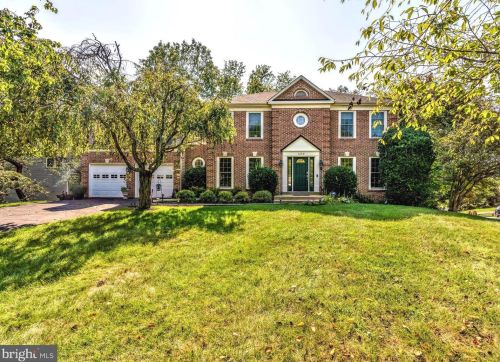 1250 Rowland Dr, Herndon, VA 20170-2428