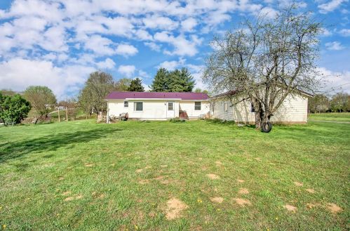 3045 Wayne Ridge Rd, Zanesville OH  43701-8651 exterior