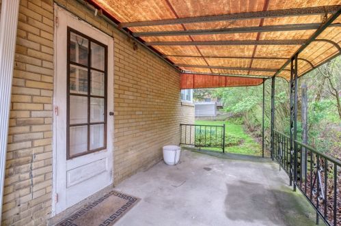 7240 Shannon Rd, Verona PA  15147-2048 exterior