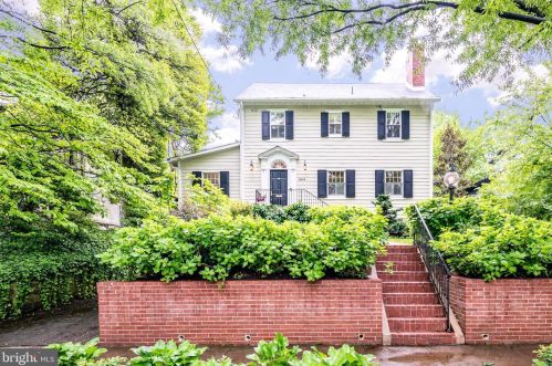 3806 Military Rd, Washington, DC 20015-2704