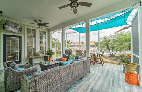 413 Islebay Dr, Ruskin FL  33572-3332 exterior