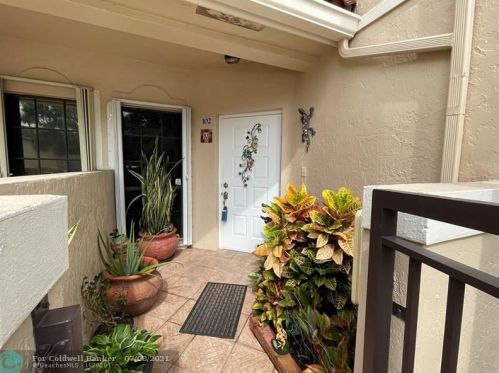 401 158th Ter, Hollywood, FL 33027-1120