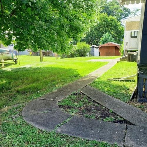 1014 Milton St, Moon Twp, PA 15108-1925