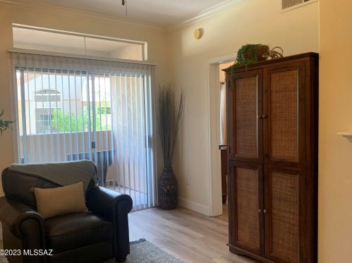 7050 Sunrise Dr, Tucson AZ  16105-1317 exterior