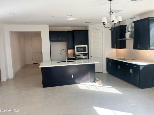3754 Buttercup, Mesa, AZ 85212-6120