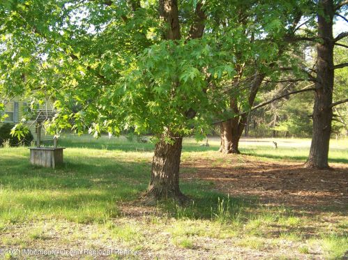 2212 Lacey Rd, Lacey NJ  08731-5809 exterior