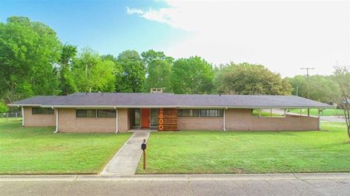 2300 Greenhills Dr, Kilgore, TX 75662-2804