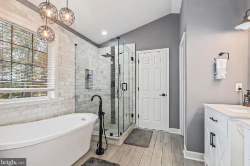 3722 Winding Holw Dr, Fredericksburg VA  22408-0242 exterior