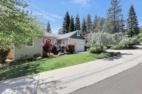 109 Peabody Ct, Grass Valley, CA 95945-5421