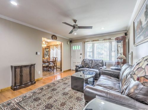 86-33 Winchester Blvd, Jamaica NY  11426-2100 exterior