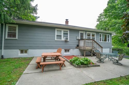 329 Cordial Rd, Yorktown Hgts NY  10598-2642 exterior