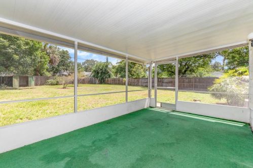 304 Sunset Dr, Sanford FL  32773-4749 exterior