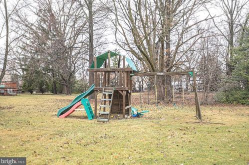 123 Maple Ave, Willow Grove PA  19090-2902 exterior