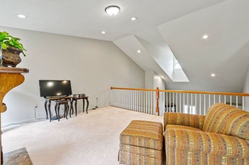 7082 Clubview Dr, Bridgeville PA  15017-1097 exterior