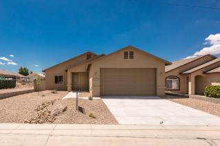 2712 Chambers Ave, Kingman, AZ 86401-5257