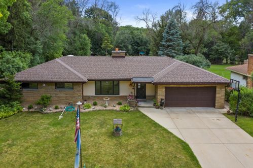 11923 Hayes Ave, Milwaukee, WI 53227-1838
