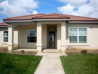 597 Glaze Ave, Exeter, CA 93221-9292