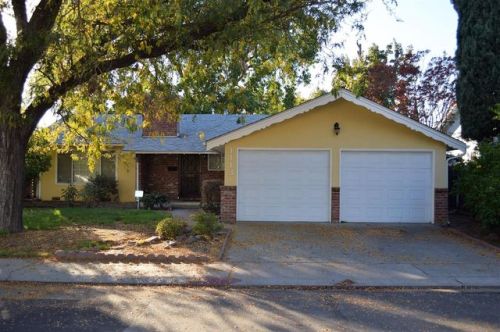 1113 El Terino Ave, Modesto CA  95350-5671 exterior