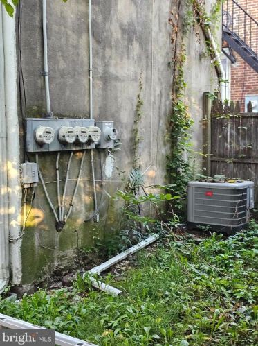 611 Main St, Norristown PA  19401-4556 exterior